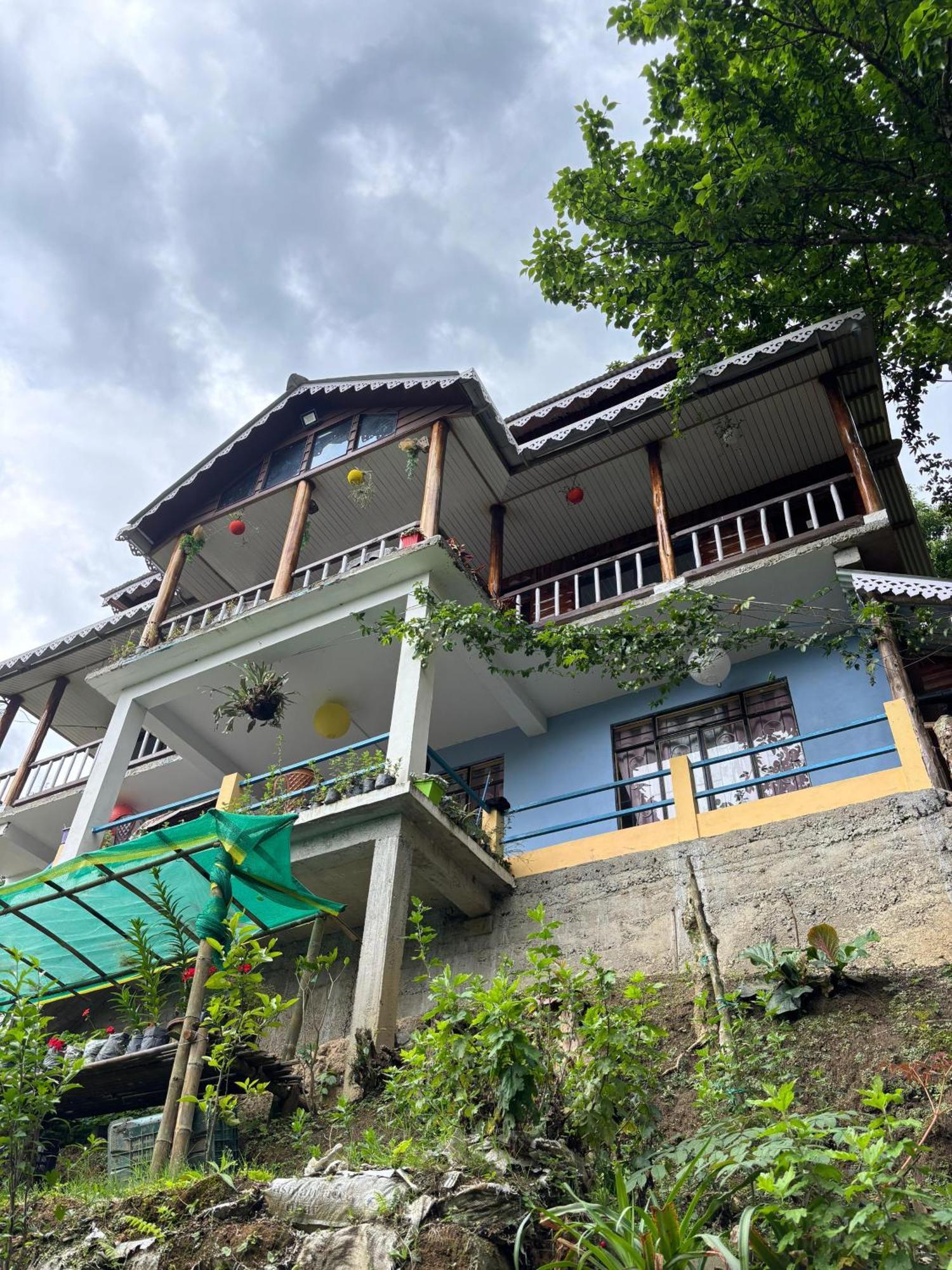 דרג'ילינג Hosanna Homestay מראה חיצוני תמונה